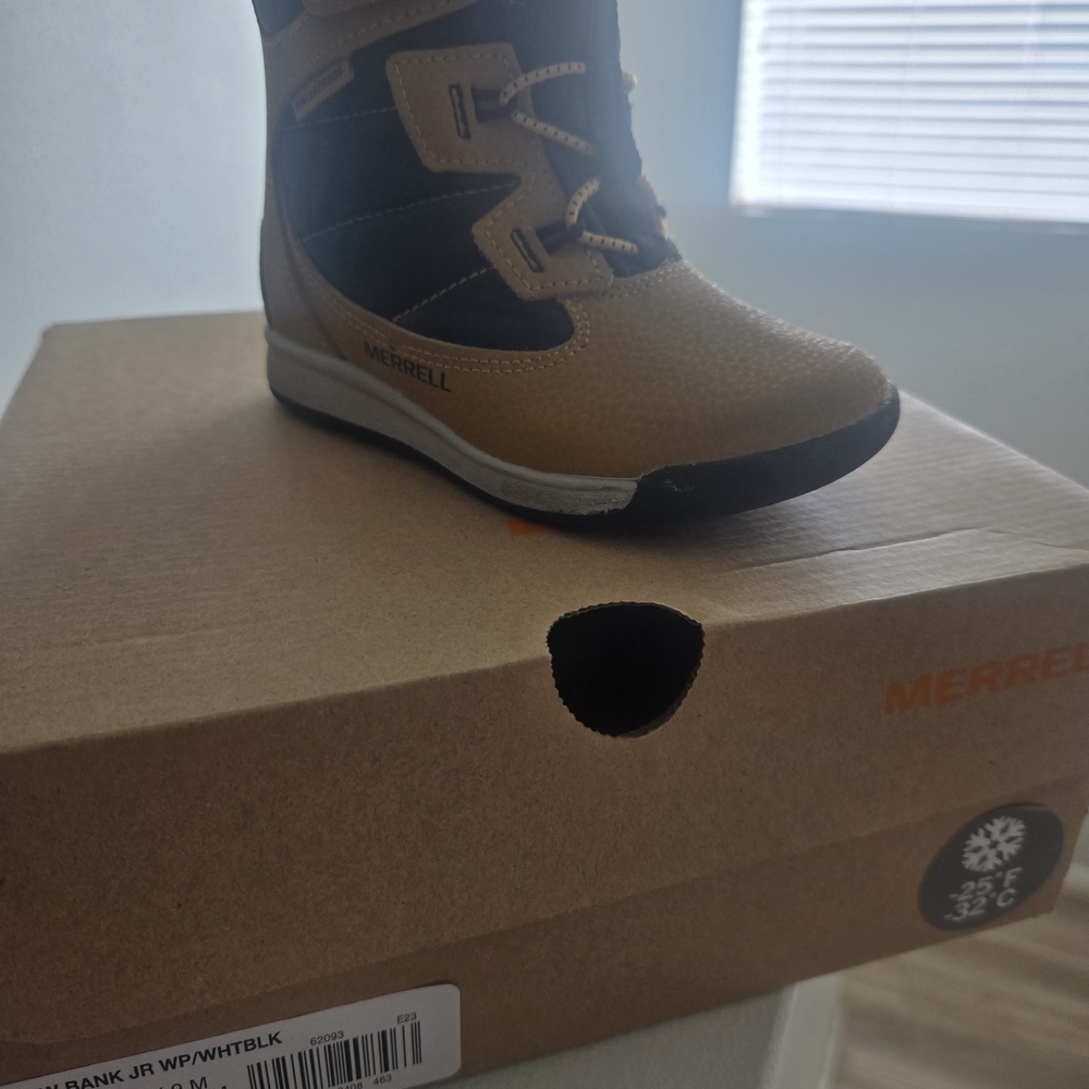 Merrell Kids Snow Bank Boots - White and Black